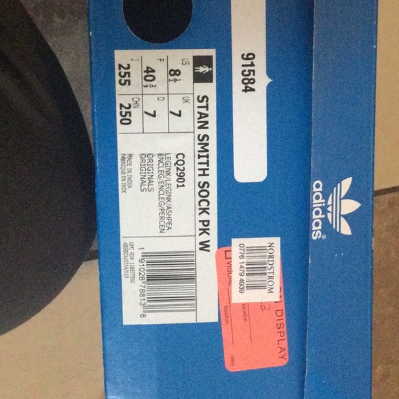 Sneakers - Picture 5 of 8